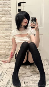 If u feeling boring now just write me hi and let s talk a little