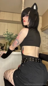 Let s play a little game guess what i m wearing under this