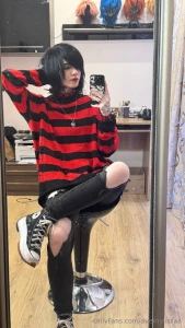 Felt cute might drop more later if you ask nicely part 1