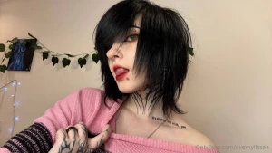 New selfie not in black isit a special day today