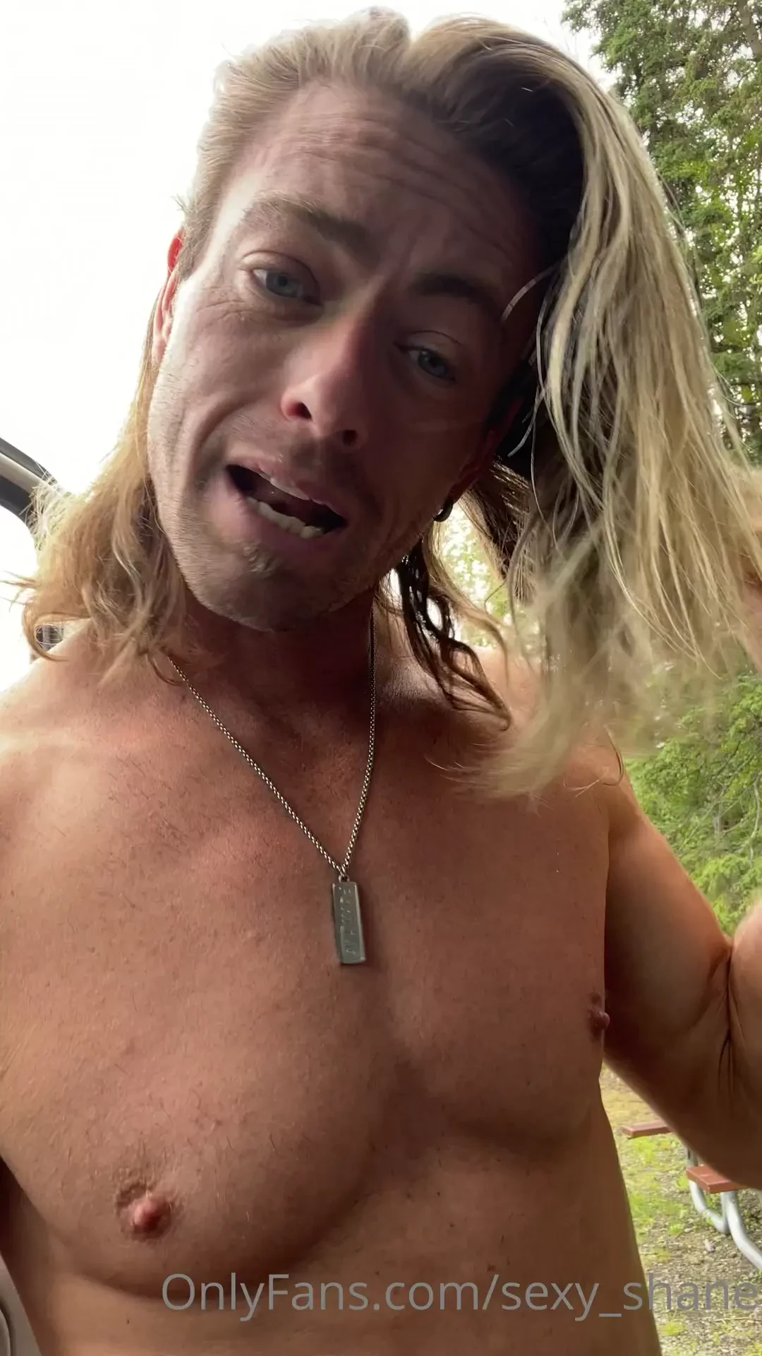 A little sexy update on my alaskan adventure i been partying in 