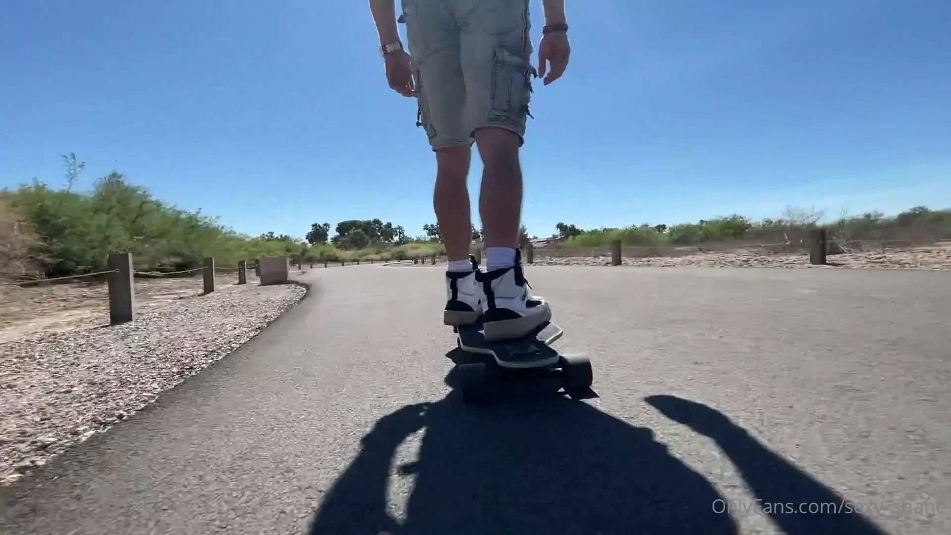 Here s the teaser trailer for the new vid i posted check it out and 