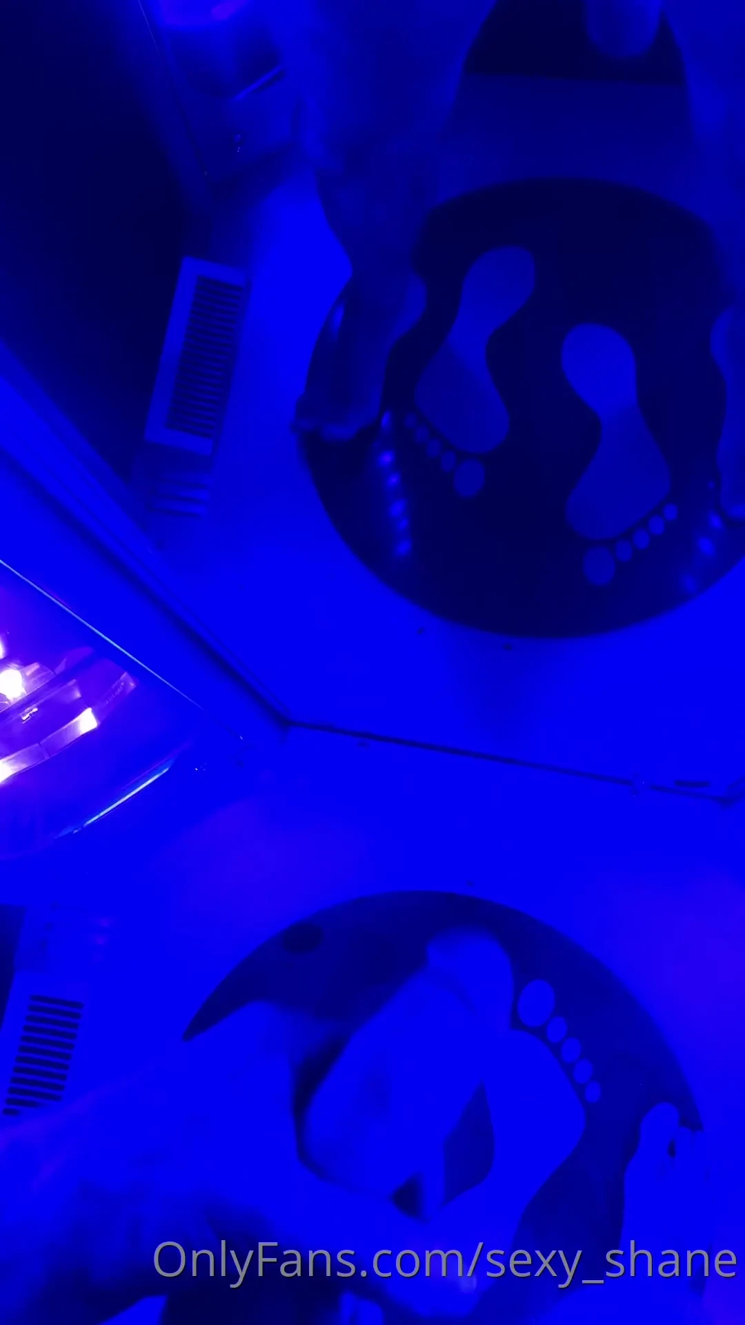 I was getting horny in the tanning booth so i started playing with 