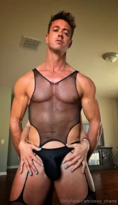 If you weren t bisexual before i bet you are now hope you enjoy these part 1