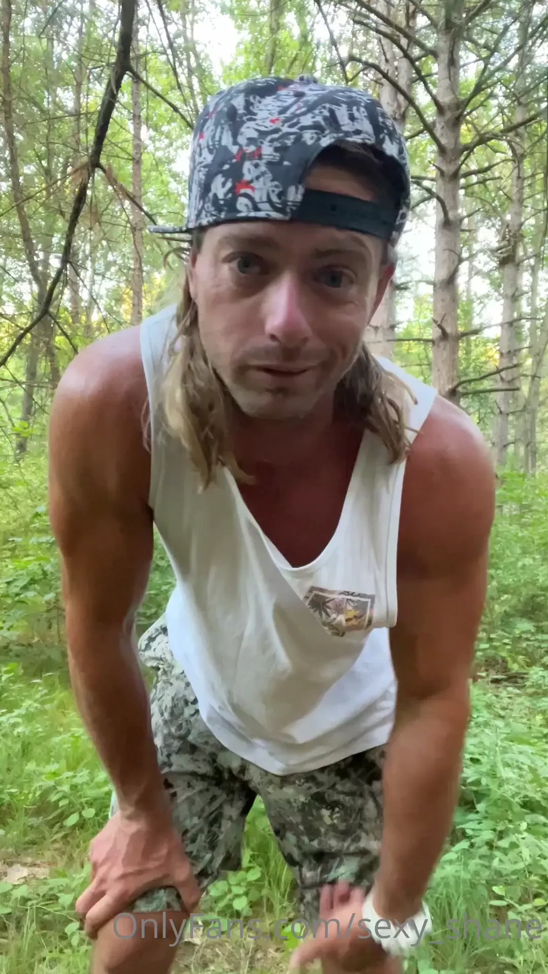 Had a free moment to get naked in the woods and chat with you guys i 