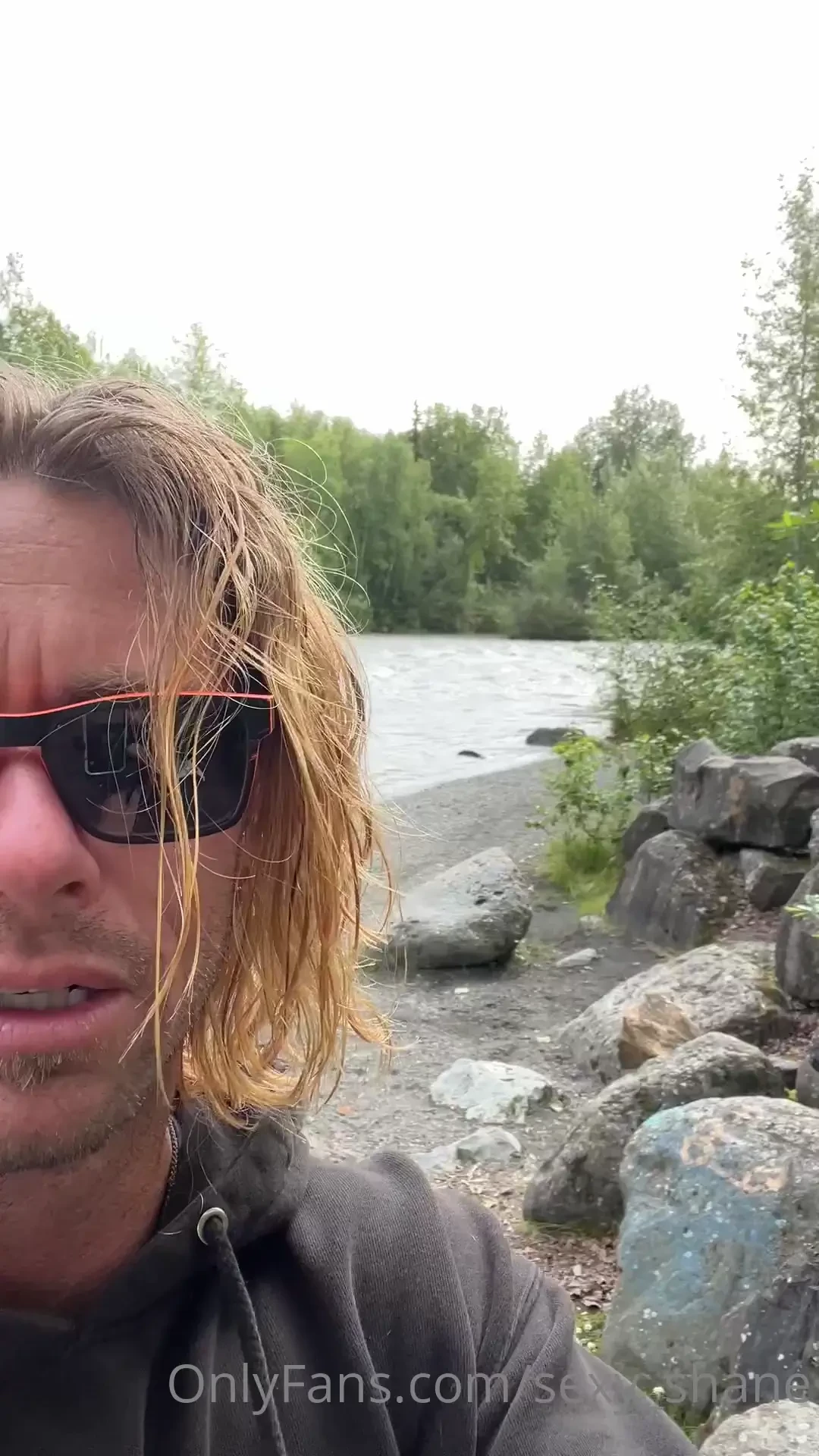 Howdy guys i just wanted to take a moment to tell you all i am very 