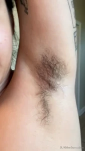 Look how long my pit hair is mmm they smell so good
