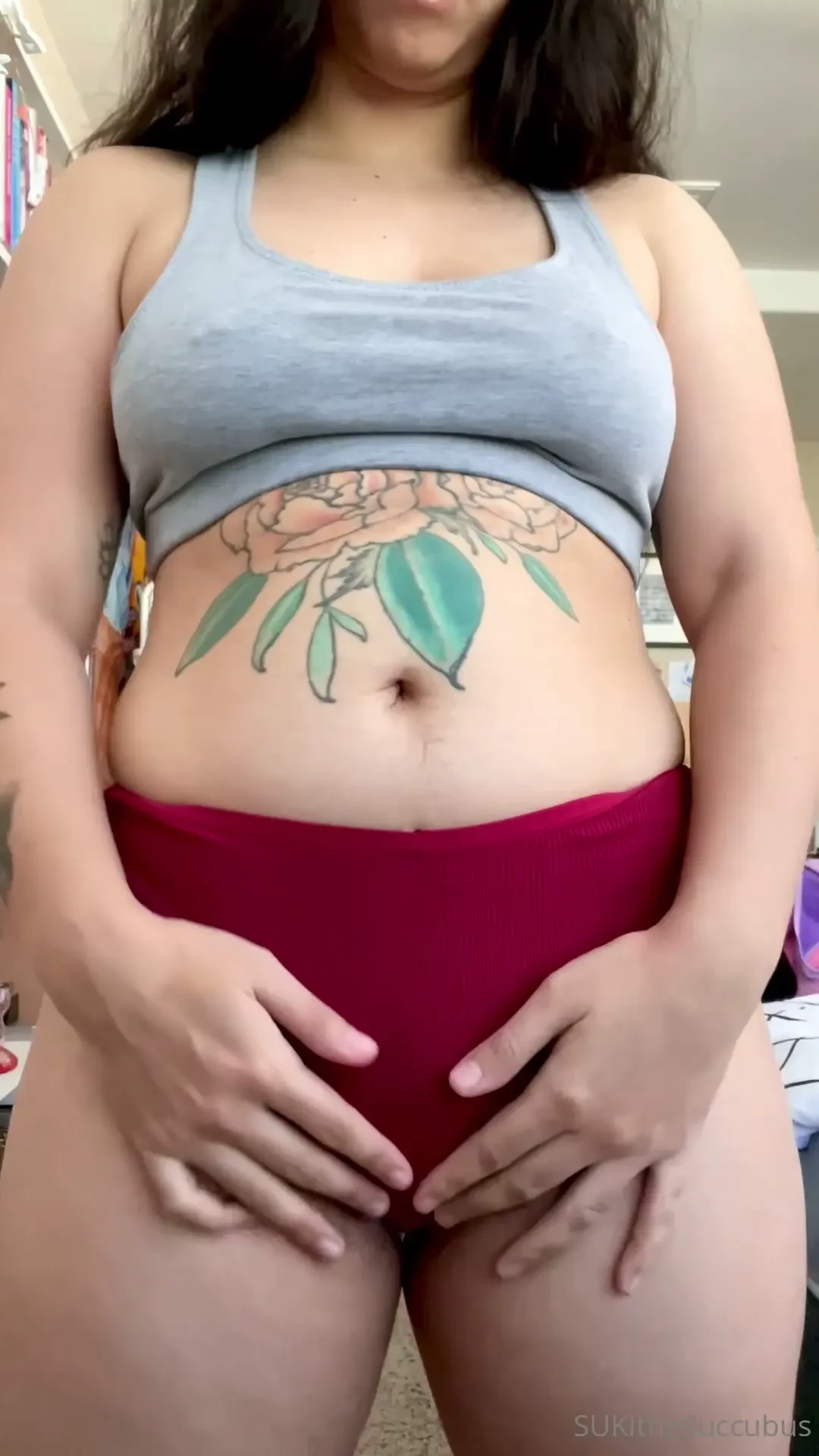 Does seeing my bush come out the sides of my panties make you horny 