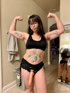 Anyone wanna get topped by their thicc hairy mommy part 3