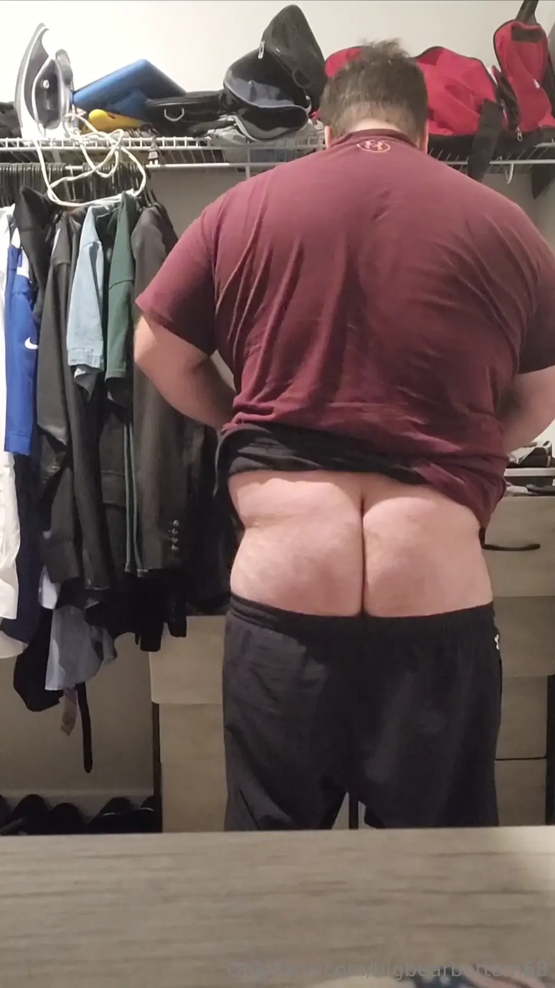 Yes it s bluetooth yes it s active right now dm me if you want control 