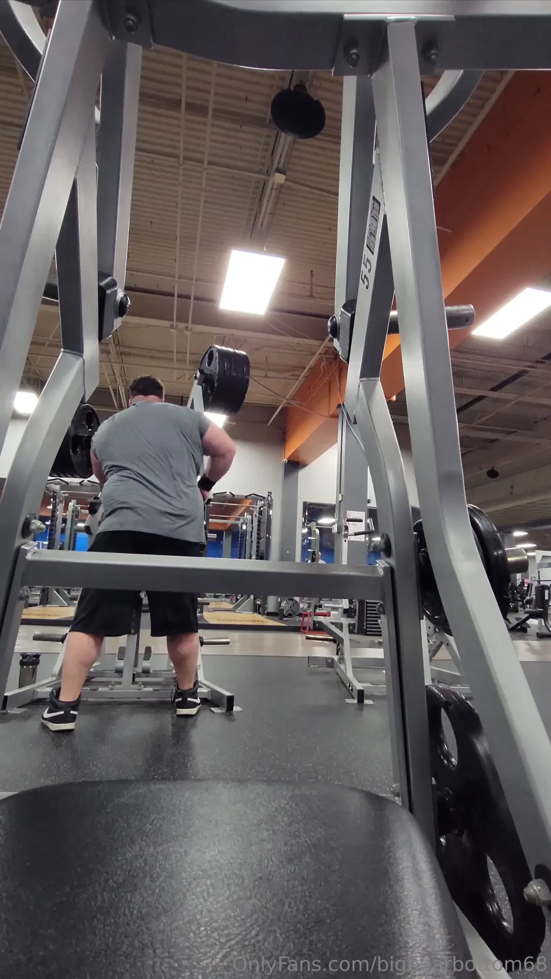 I may be a bit of a bottom but in this building im daddy 