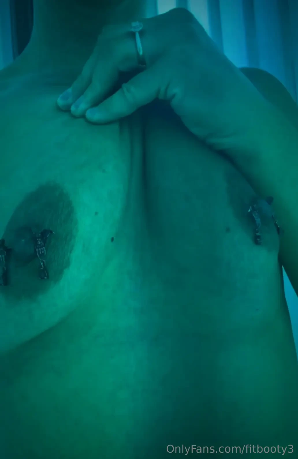 Getting these titties nice and tanned could use some more lotion care 