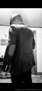 Strip tease photo set part 13