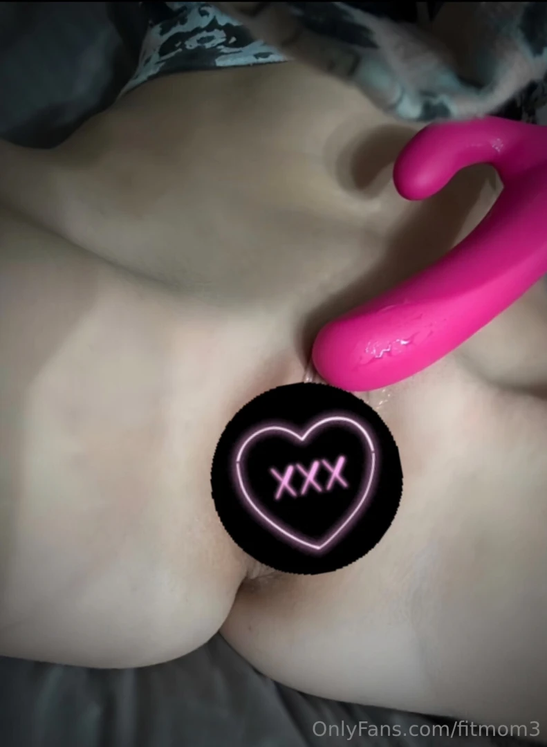 Cum play with me https onlyfans com fitbooty3 