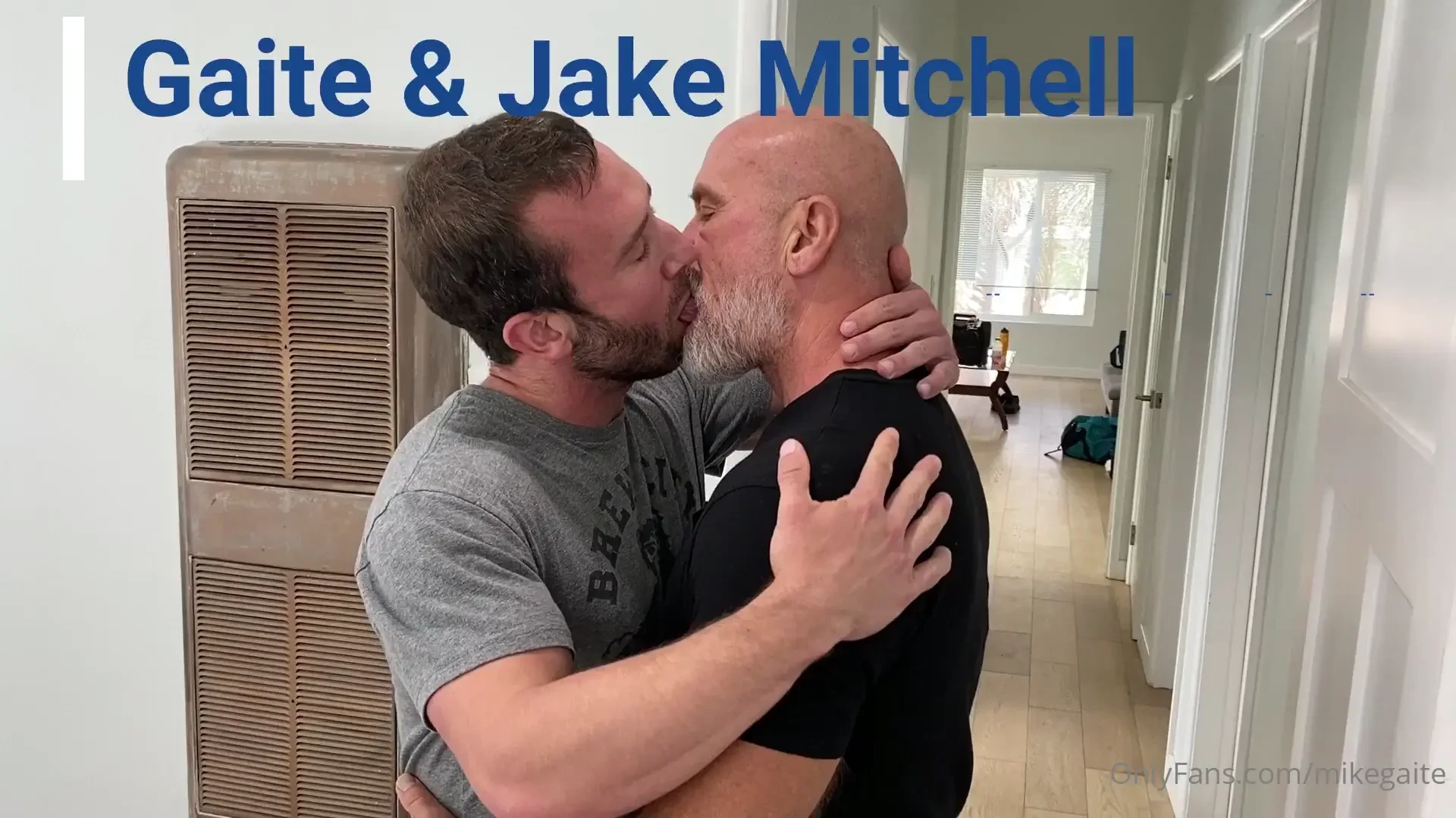 Part 1 reposting now my hole was hungry when i saw the king size cock 