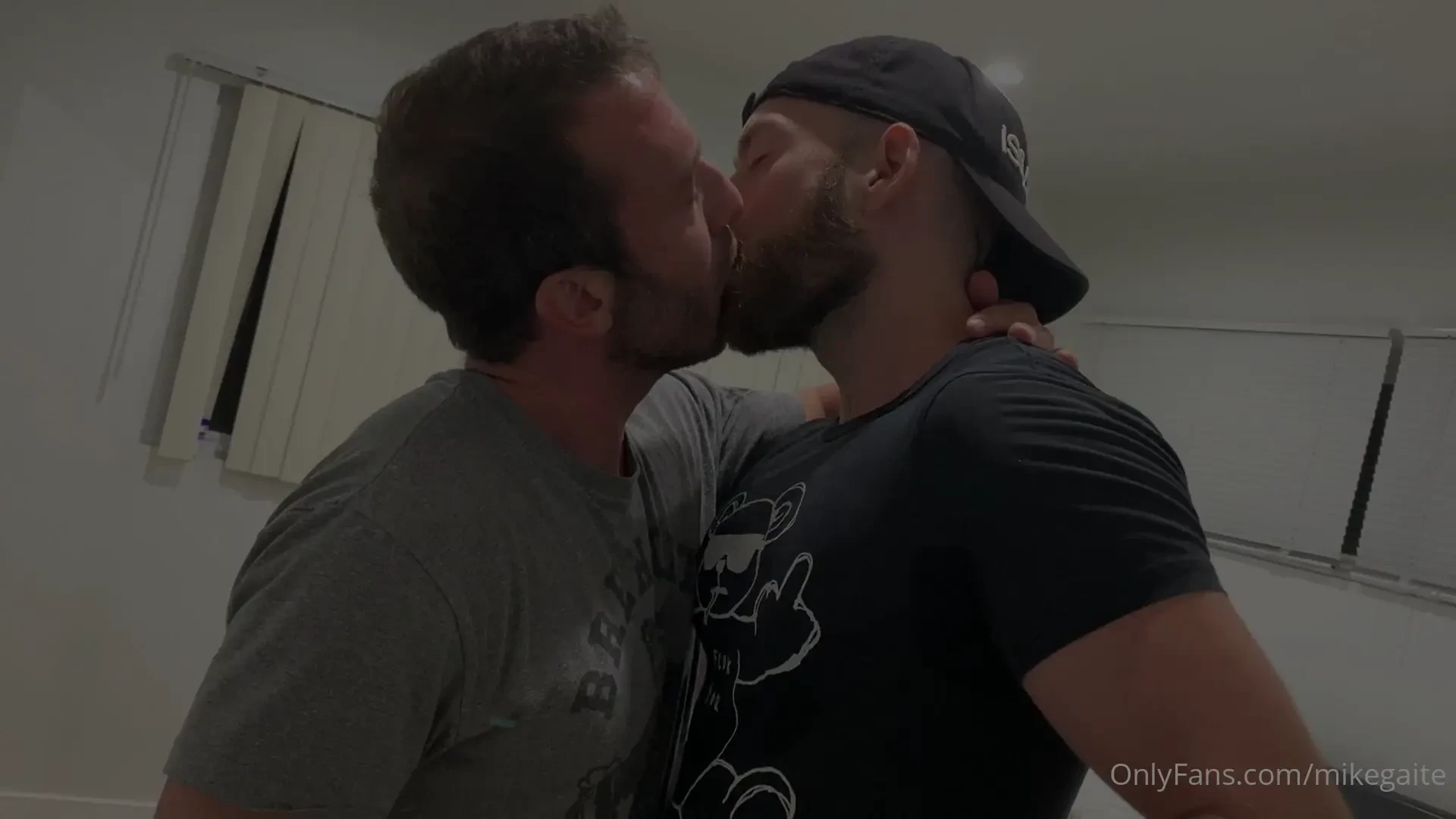 Posting now my hot fuck with alpha top scottlazarusxxx onlyfans com 