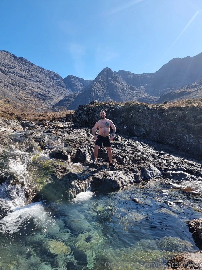 I could do with a cold dip and post dip horse dance right about now part 1 