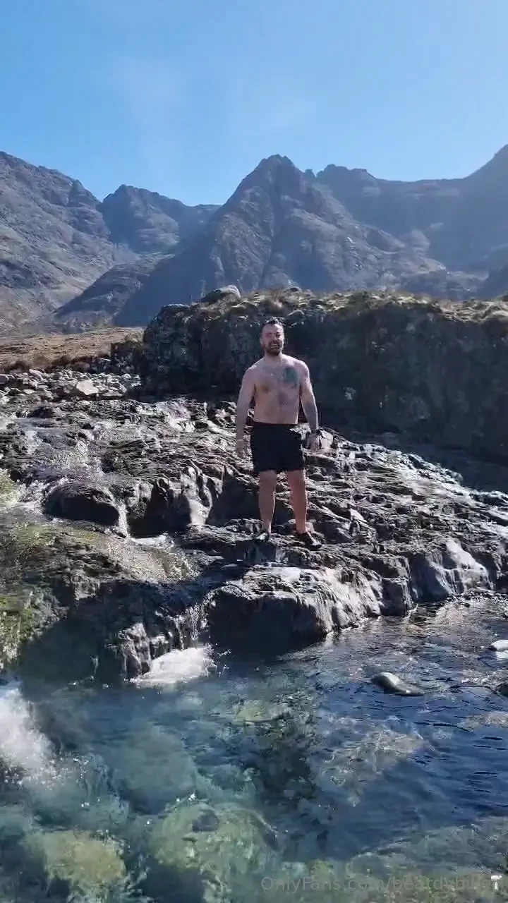 I could do with a cold dip and post dip horse dance right about now 