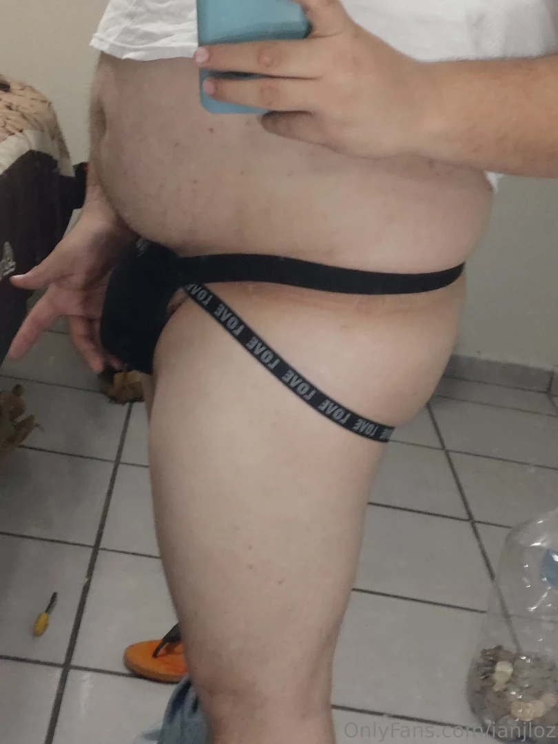 El usar jockstraps es algo que me encanta en especial cuando es una 