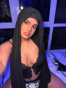 Reflecting on how damn irresistible i look today