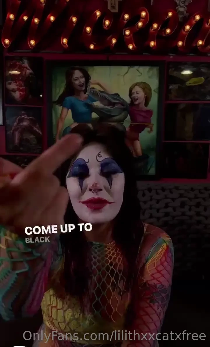 Clown girl wants you to come play with me at the freakshow let s get 