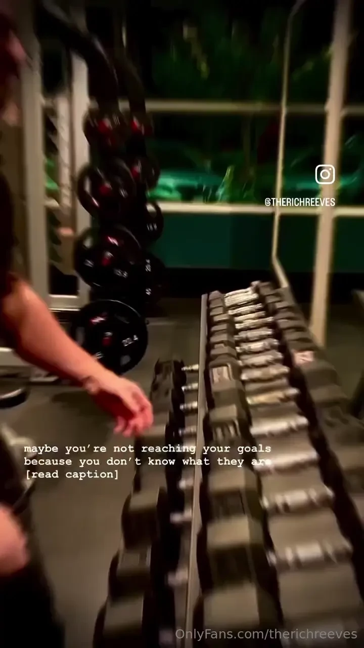 Might ve shown a bit too much in this one 