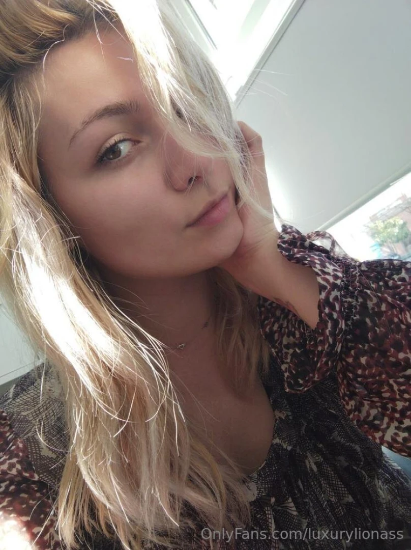 Anal slut amelieweston amelieweston do you like it wet then this is part 35 