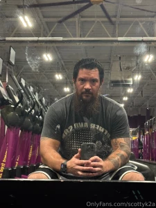 I feel like the gym beat me up fairly well lol got to repping 255 on