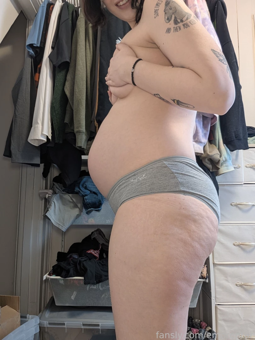 Aren t these huge boobs bigboobs bigtits tits thick curvy tease 