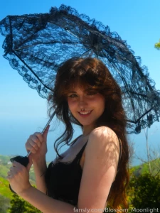 Want to walk to the beach cute eyes egirl petite goth summer
