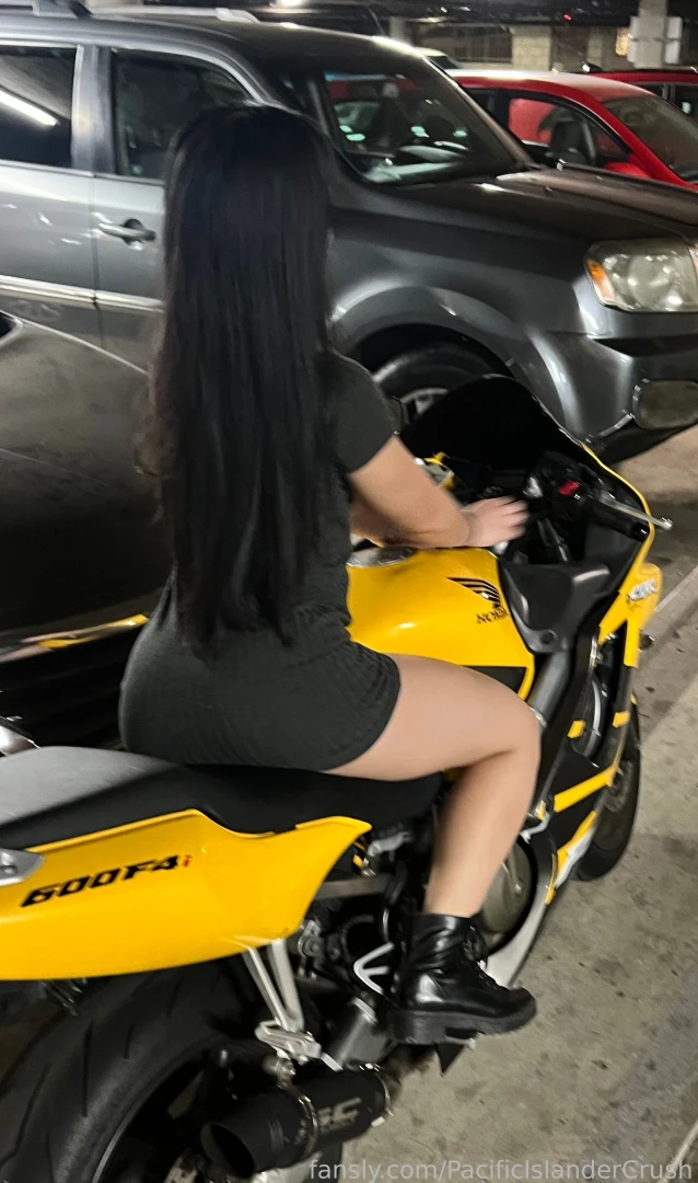 Wanna see me squeeze him on his bike fyp headscissor mixedwrestling 