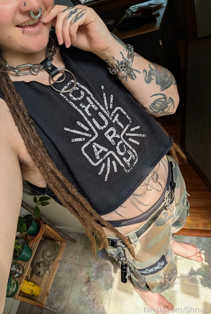 Thongs and cargo shorts part 2 