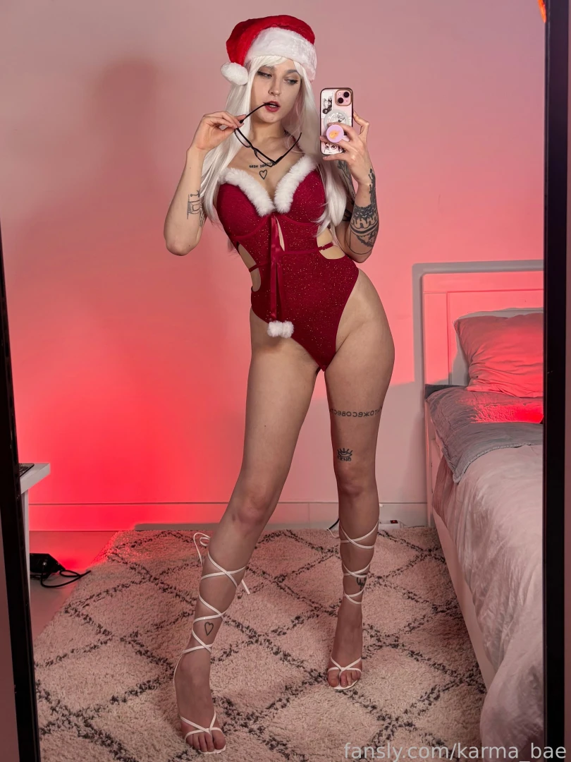 Mommy santa anyone christmas xxxmas santa mommy tease flashing tits part 1 