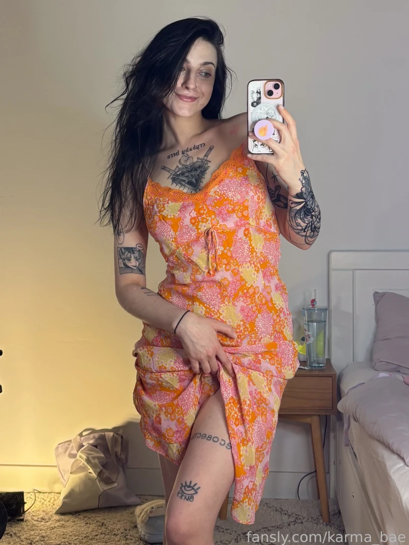 Got to try on my gfs dress i usually only wear black but what do we 