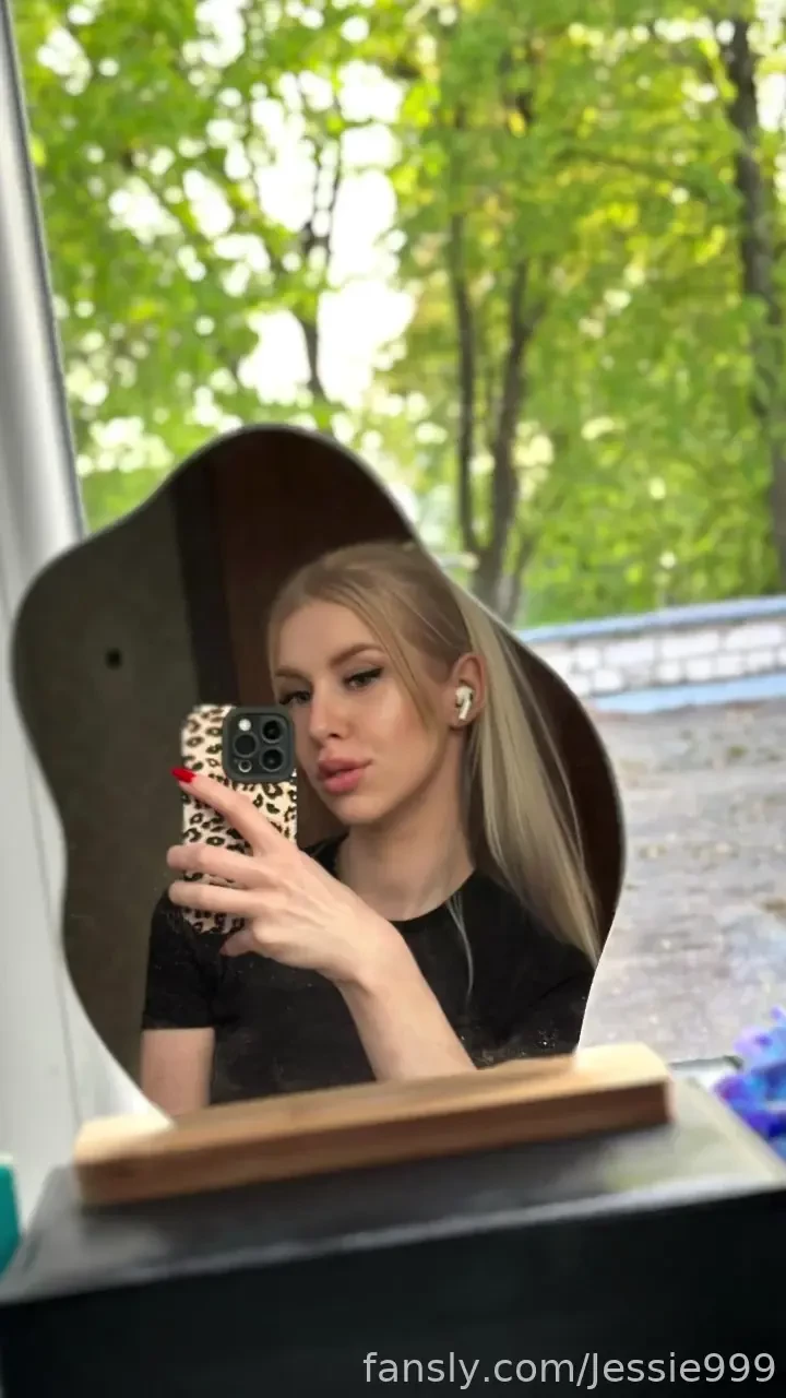 Have a great weekend fanslygirl blondegirl ponytail selfie 