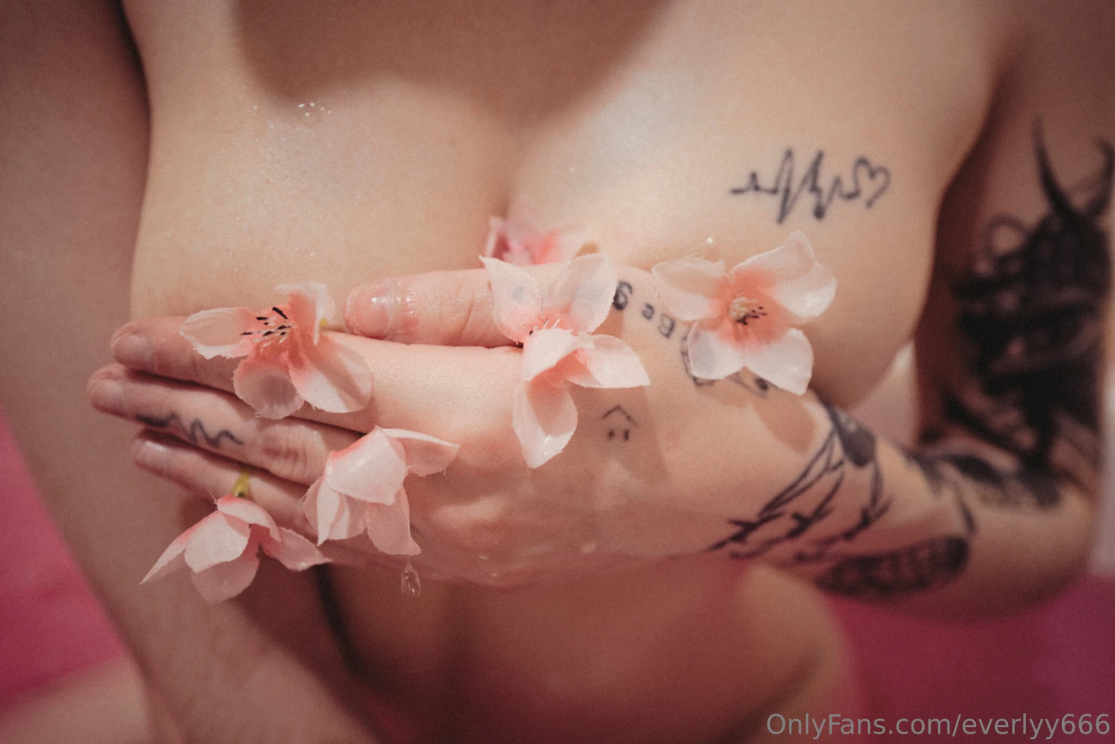 I got some pictures of my pretty pink pussy in this pretty pink bath 