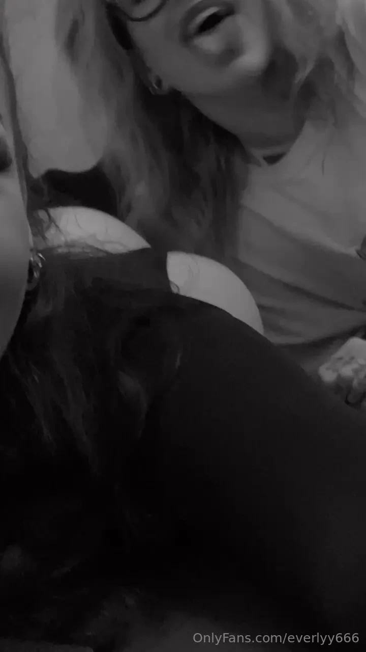 Flashdiamond took a bite of my ass 