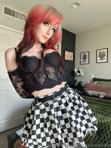 Do you wanna see what i m wearing underneath my skirt