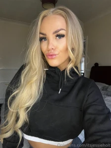 Look at my baby blue eyes