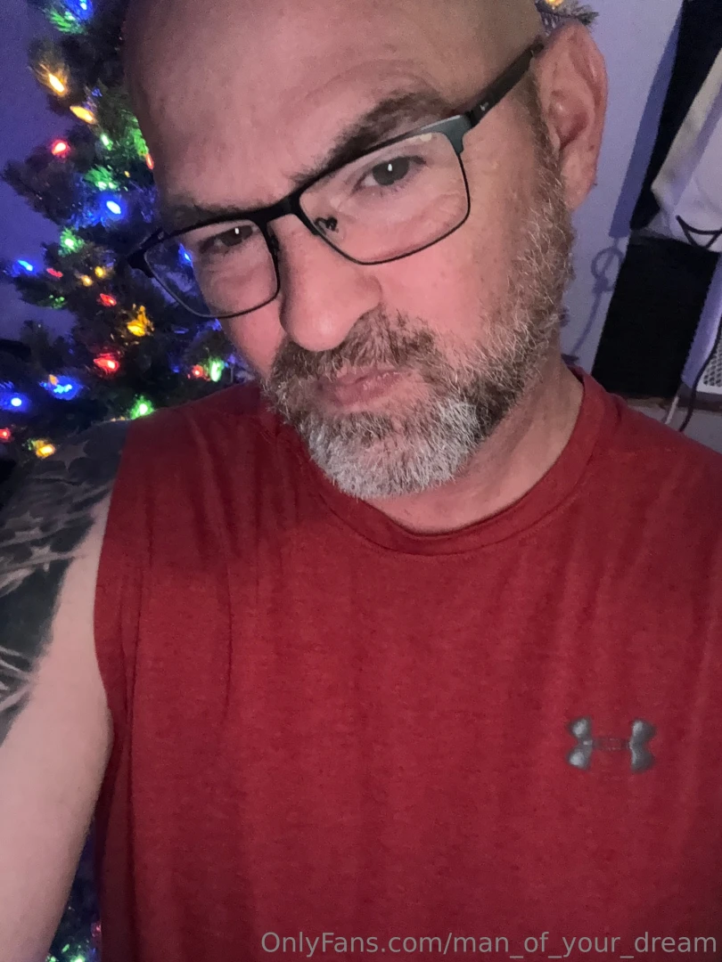 What do think would look better on me red or you 