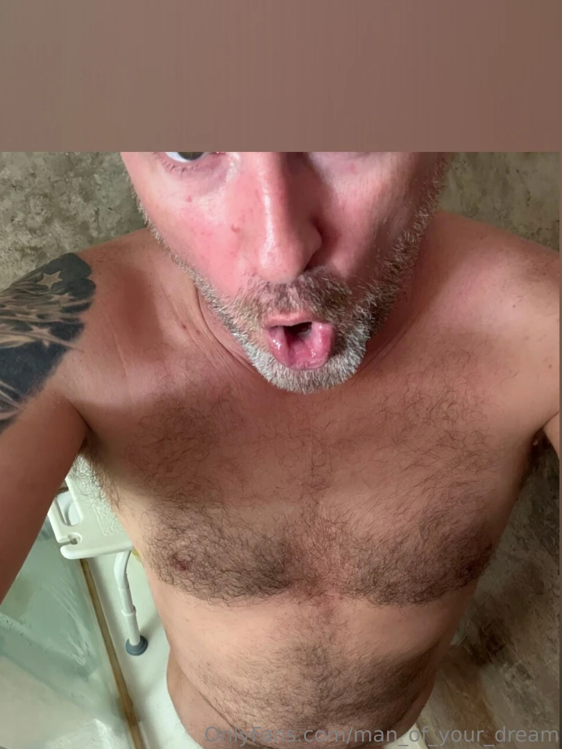 Will anyone wash my back promise i ll make it worth it 