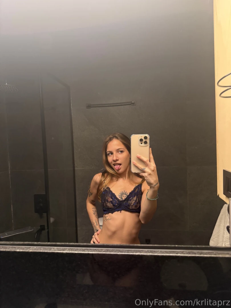 Esperando a que llegue la amiga pero ya sabes que no puedo estar part 1 