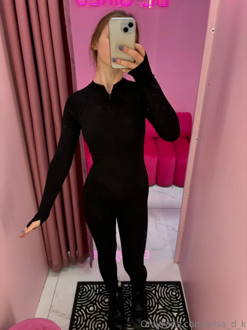 Today i went shopping and found a very good store for girls there s so part 1 