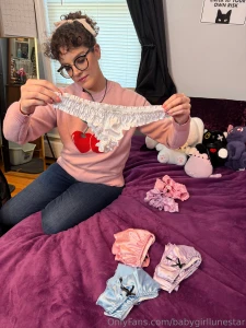 Forget about doing your own laundry when you have a girlfriend like me