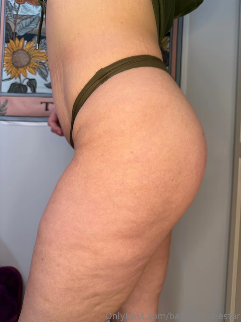Show me something natural like ass with some stretch marks - kendrick 
