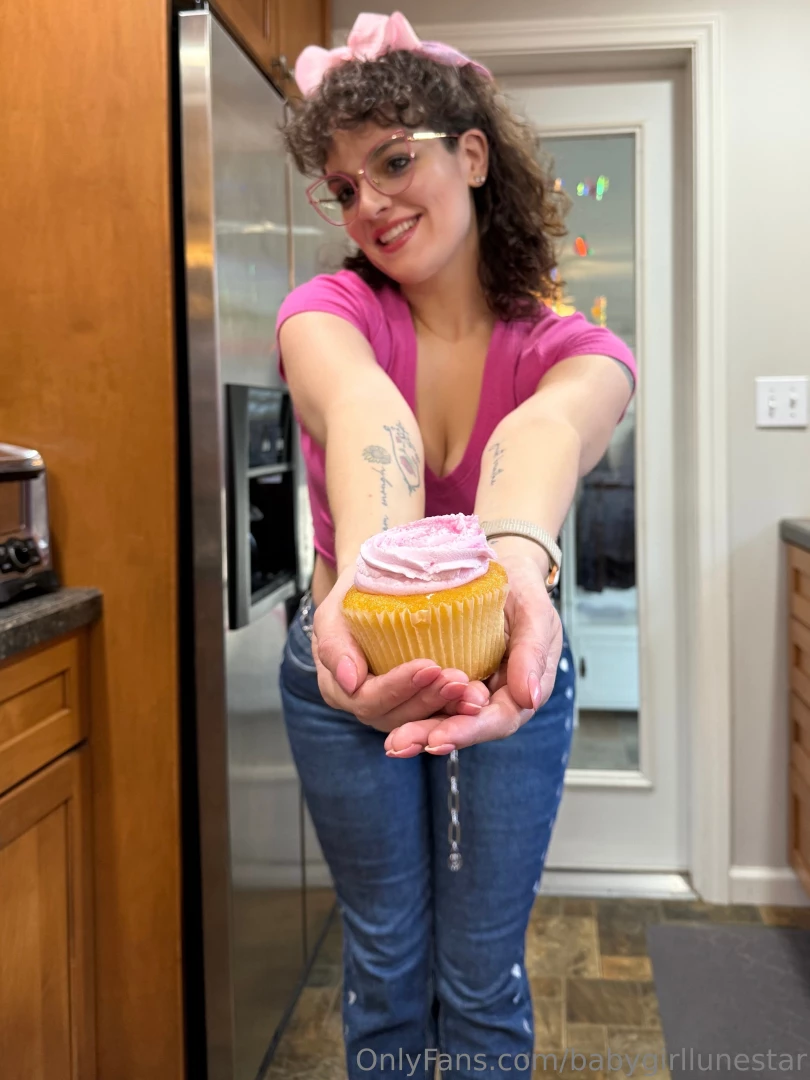 Happy national give someone a cupcake day i m celebrating by sharing 