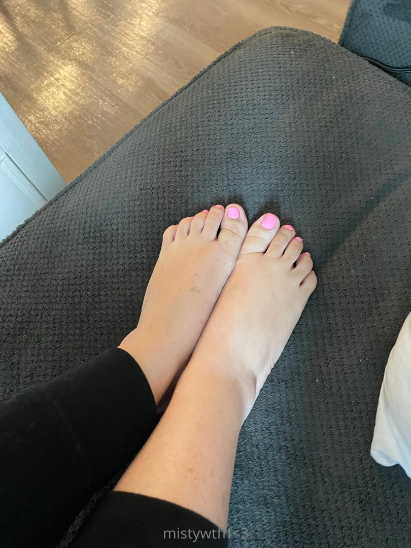 Feet pix friday 