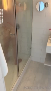 Tyler_rosexxx loves watching his coach shower like this post if you