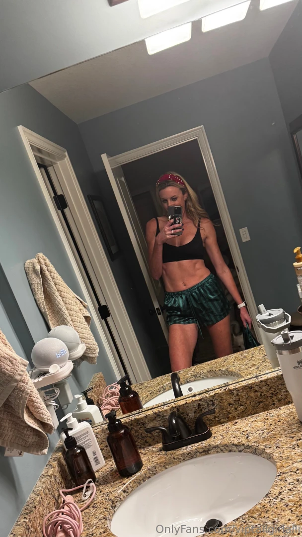 The secret to good abs is eating christmas cookies for breakfast 