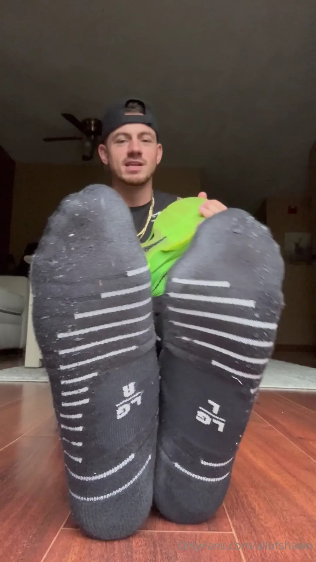 Happy friday worship these beautiful smelly feet and end 